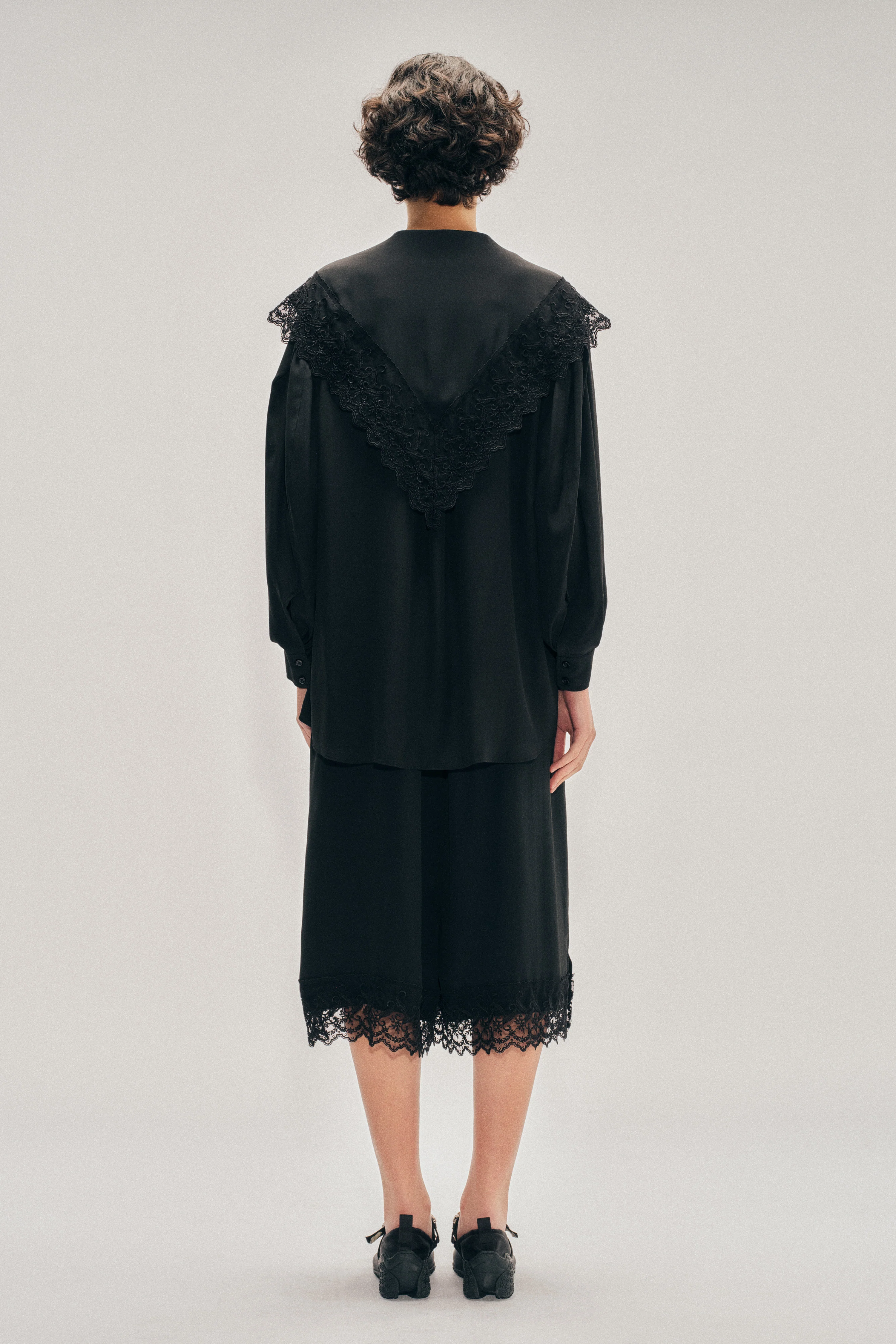 Cropped Lace Trim Negligee Trousers - Image 3