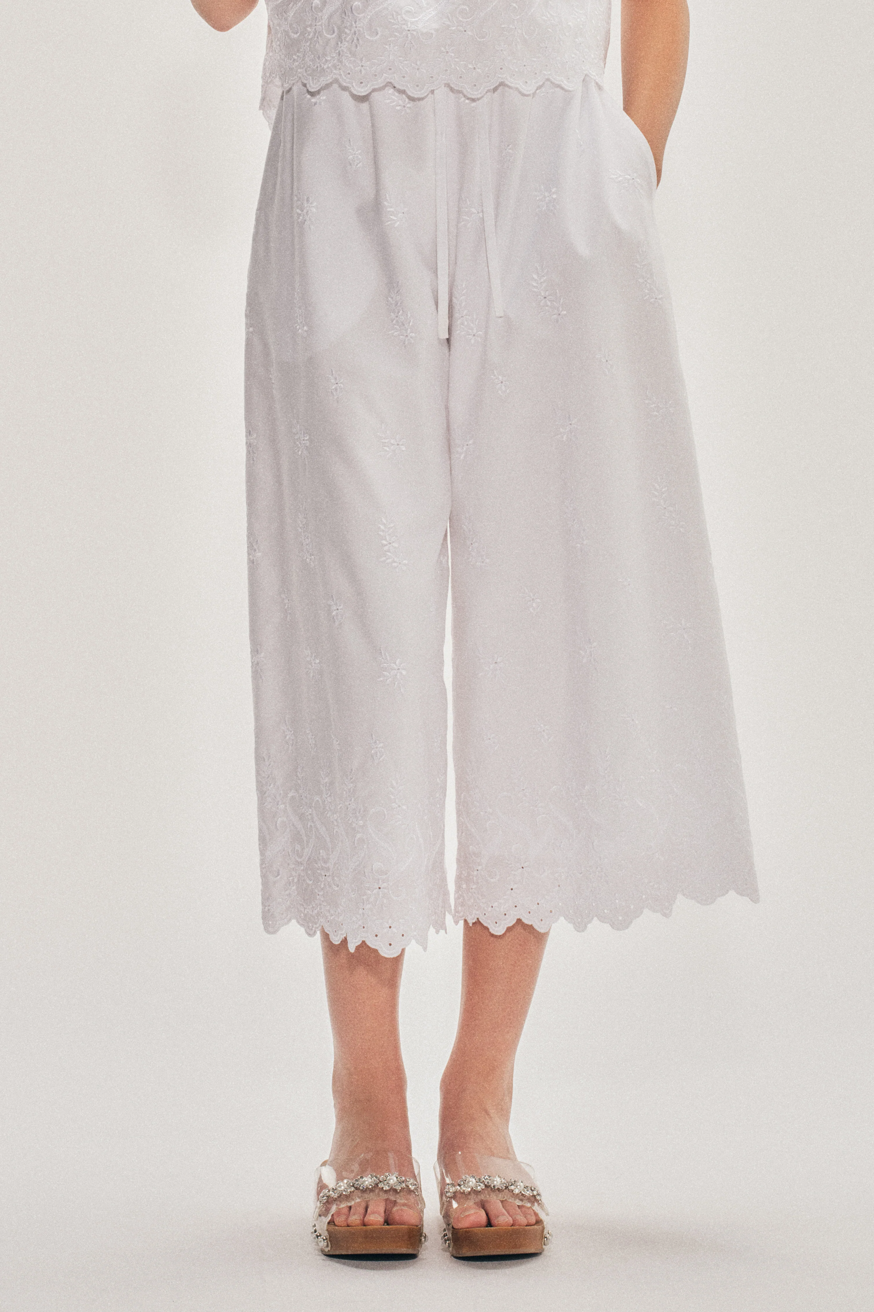 Cropped Easy Trousers - Image 4