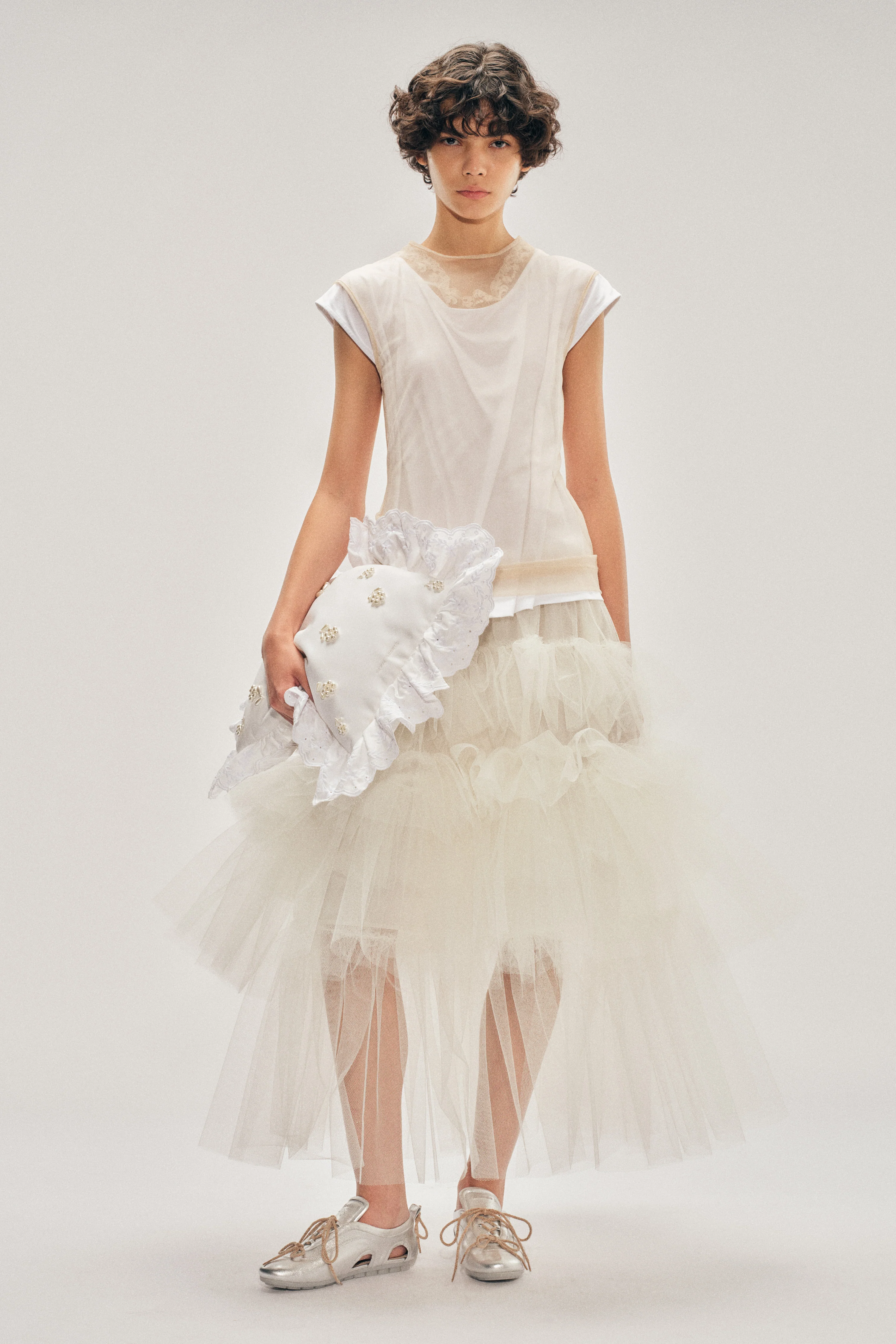 Layered Liquid Cap Sleeve Lace Trim T-Shirt - Image 2
