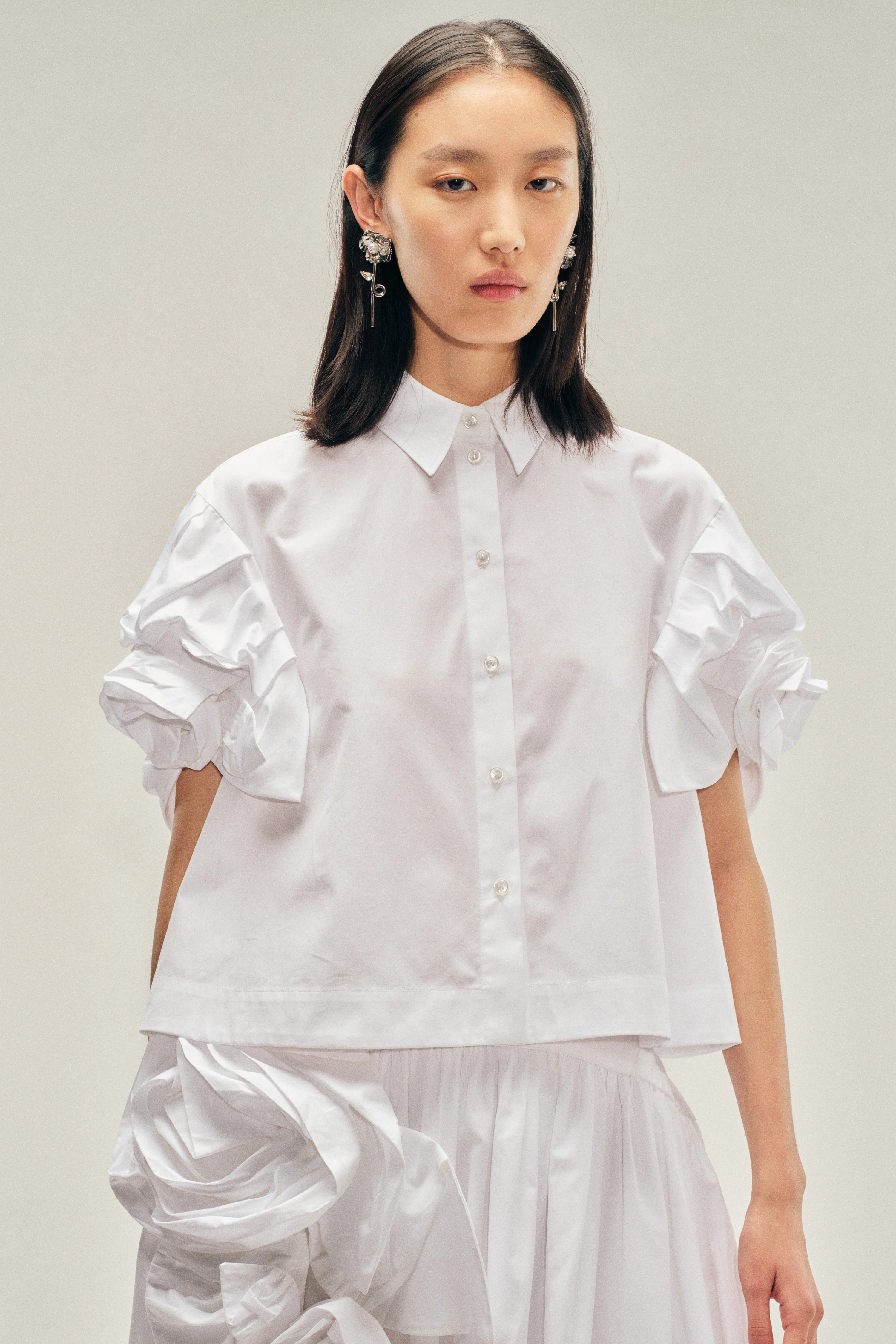 Cropped Rose Puff Sleeve Shirt