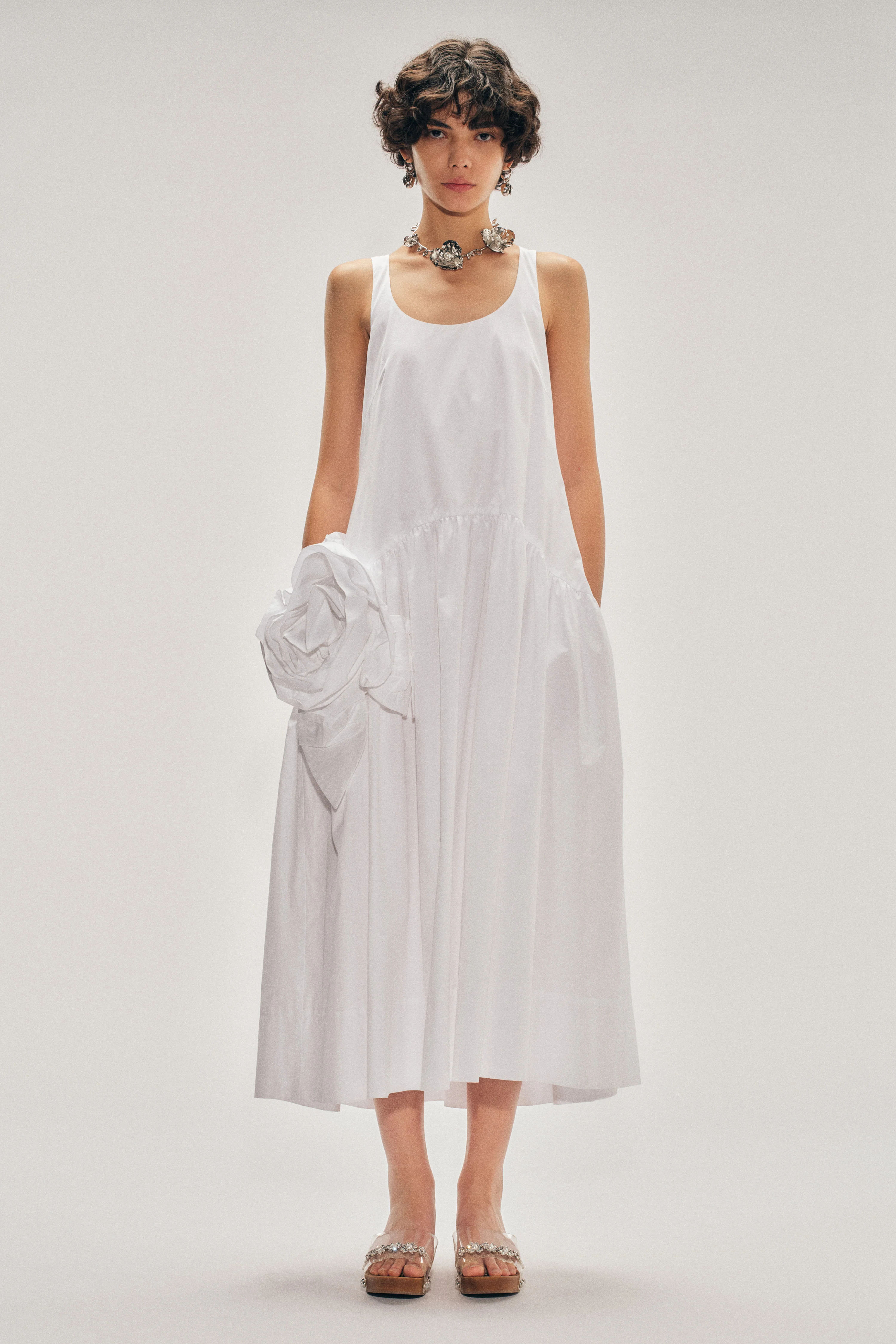 Pressed Rosette Tapered Back Flounce Dress - Image 2