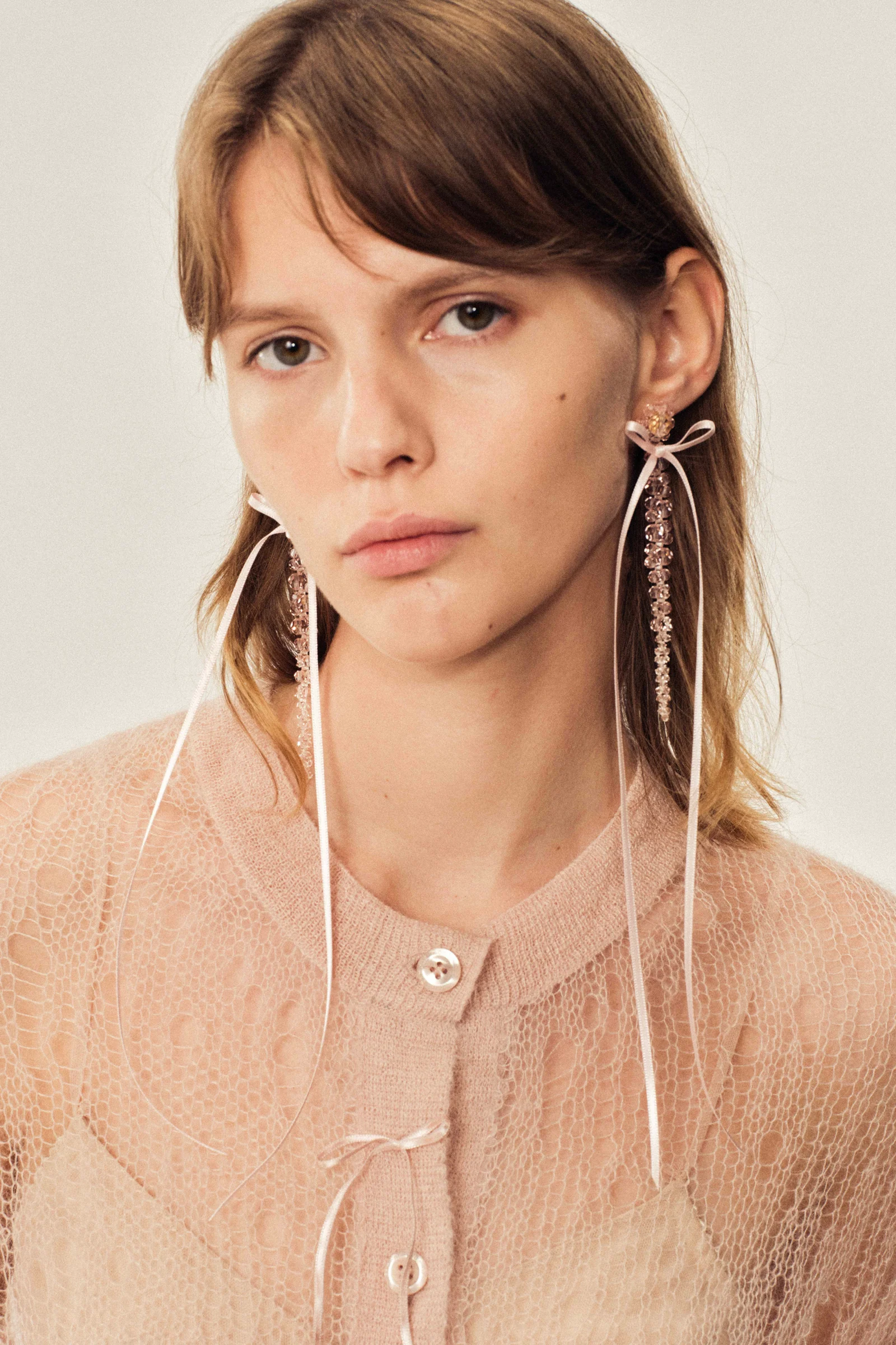 Slim Bow Ribbon Drip Earrings - Image 2