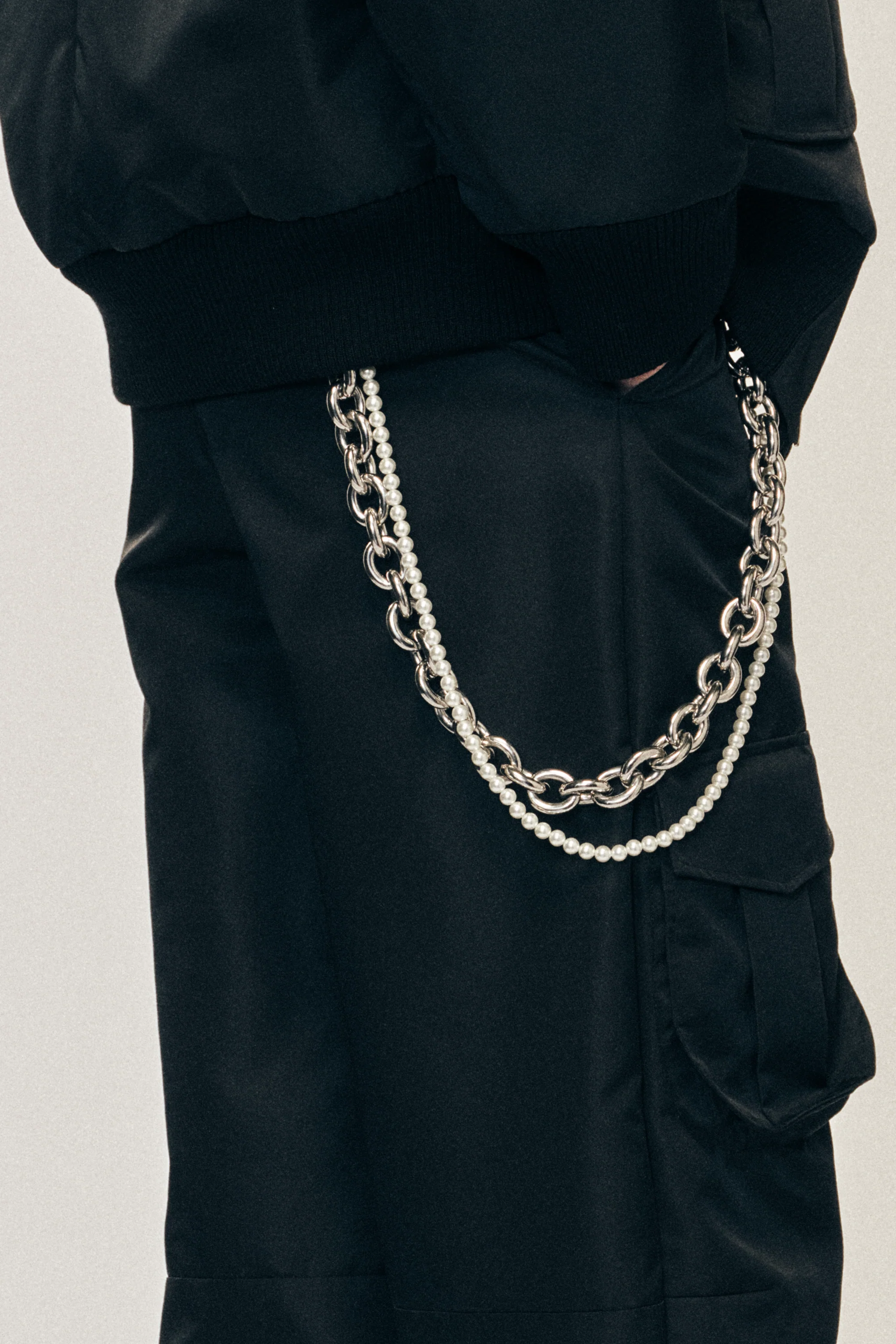 Pearl & Chain Strap - Image 3